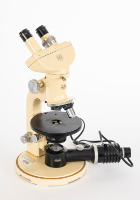 Stereoscopic Electric Microscope