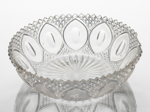 Glass Serving Bowl (Buckle with English Hobnail)