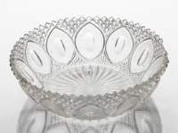 Glass Serving Bowl (Buckle with English Hobnail)