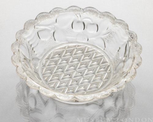 Glass Nappy (Stippled Cherry)