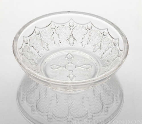 Glass Nappy (Leaf and Dart)