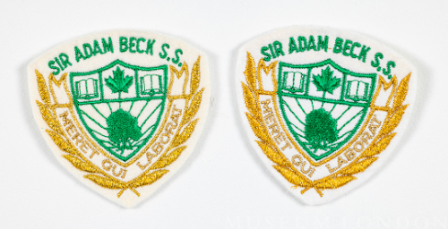 Crest, Sir Adam Beck SS / Mere Qui Laborat