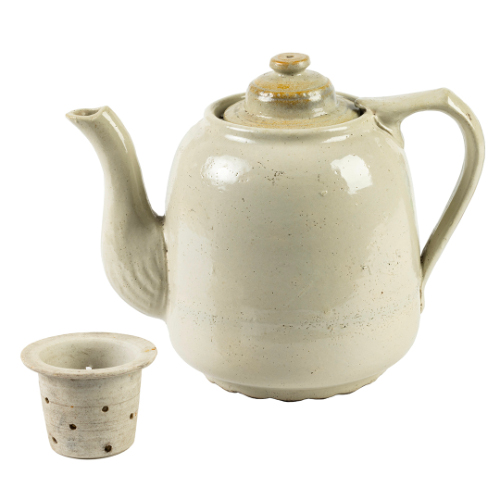 Stoneware Teapot with Lid and Strainer