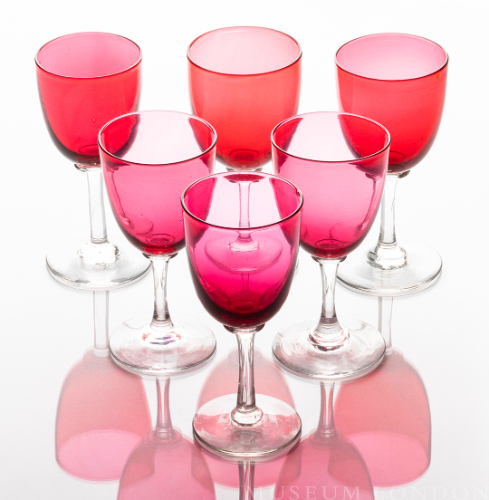 Set of Cranberry Glass Wine Glasses (6)