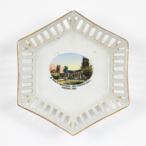 "St. Paul's Cathedral" Souvenir Plate
