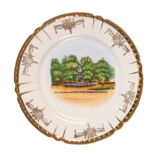 "Victoria Park Fountain" Commemorative Plate