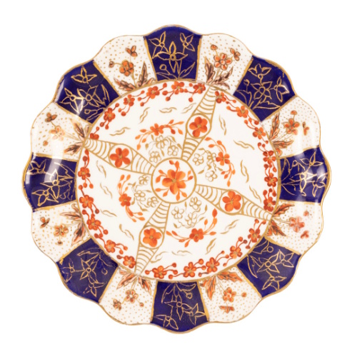 Dinner Plate with Scalloped Edge