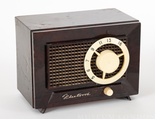 Fleetwood Tabletop Radio